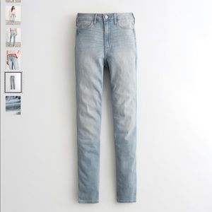 Super Cute Hollister High Waisted Jeans!!!